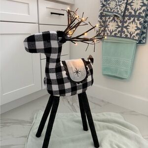 Plaid Reindeer Holiday Decor